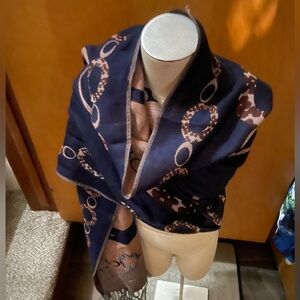 Luxurious Pashmina Navy & Beige Bold Patterned Modern Lightweight Wool Scarf